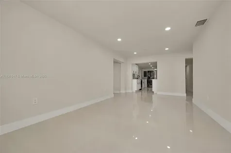 10051 SW 48th Street Miami FL 33165