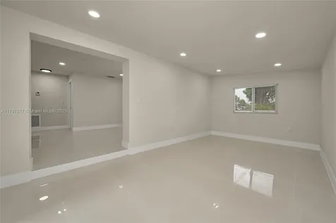 10051 SW 48th Street Miami FL 33165