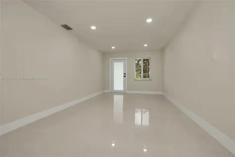 10051 SW 48th Street Miami FL 33165