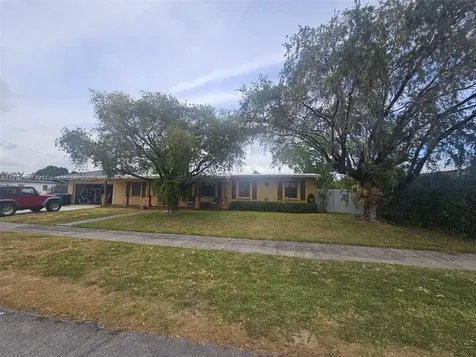 10775 Westwood Lake Drive Miami FL 33165