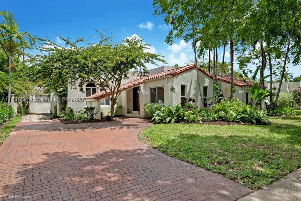 1433 Santa Cruz Avenue Coral Gables FL 33134