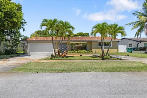 20375 NE 22nd Place Miami FL 33180