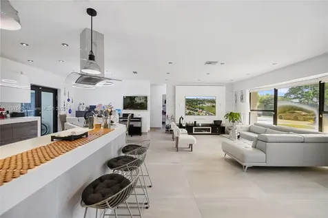 20375 NE 22nd Place Miami FL 33180