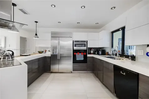20375 NE 22nd Place Miami FL 33180