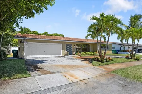 20375 NE 22nd Place Miami FL 33180