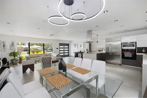 20375 NE 22nd Place Miami FL 33180