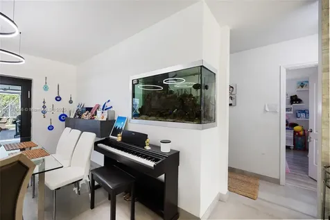 20375 NE 22nd Place Miami FL 33180