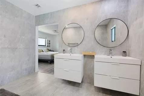 20375 NE 22nd Place Miami FL 33180