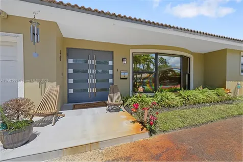 20375 NE 22nd Place Miami FL 33180