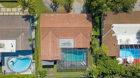 20375 NE 22nd Place Miami FL 33180