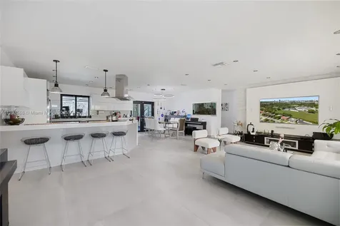 20375 NE 22nd Place Miami FL 33180