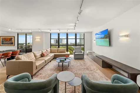 9 Island Avenue Miami Beach FL 33139