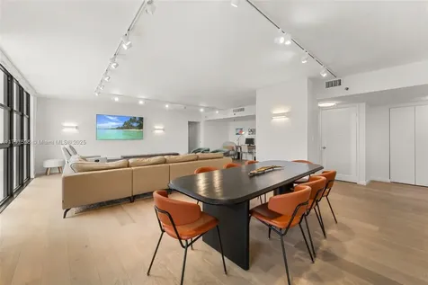 9 Island Avenue Miami Beach FL 33139