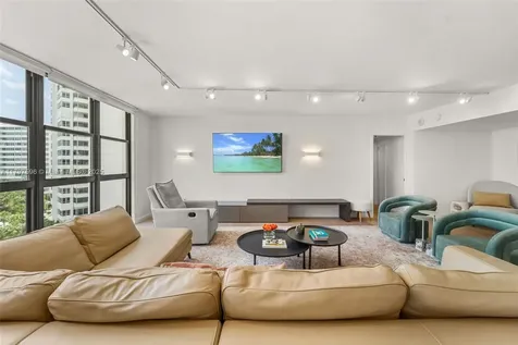 9 Island Avenue Miami Beach FL 33139