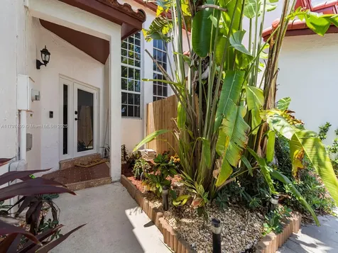 20912 SW 81st Place Cutler Bay FL 33189