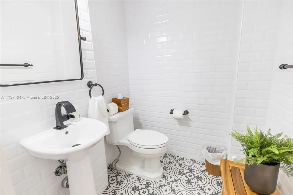 2120 N Ocean Boulevard Fort Lauderdale FL 33305