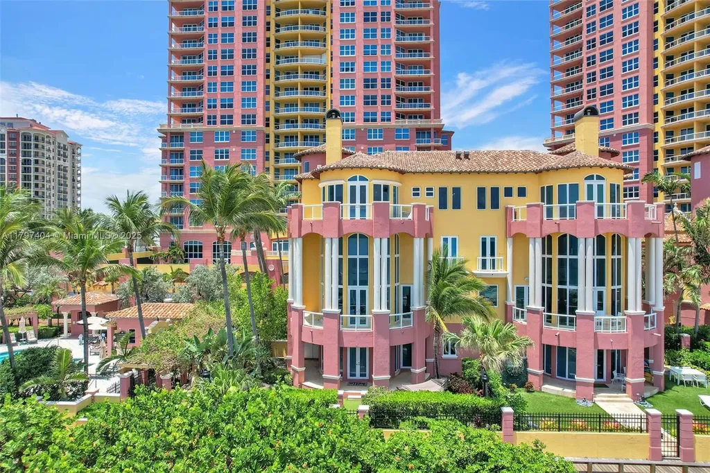 2120 N Ocean Boulevard Fort Lauderdale FL 33305