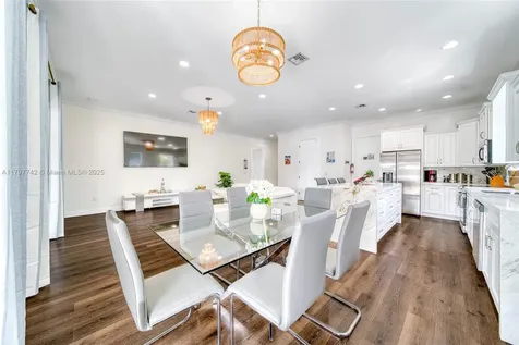 207 SW 11th Street Dania Beach FL 33004