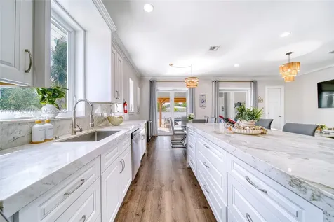 207 SW 11th Street Dania Beach FL 33004