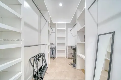 207 SW 11th Street Dania Beach FL 33004