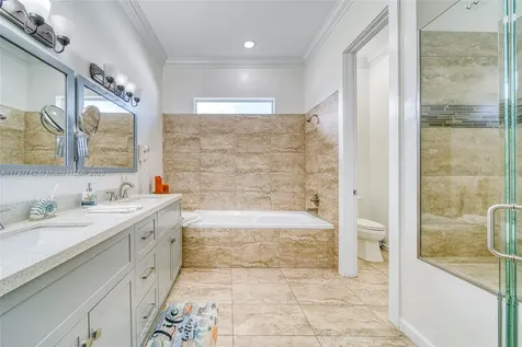 207 SW 11th Street Dania Beach FL 33004