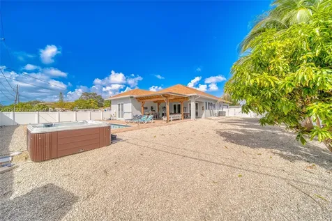 207 SW 11th Street Dania Beach FL 33004
