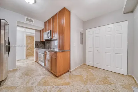 8888 Collins Avenue Surfside FL 33154