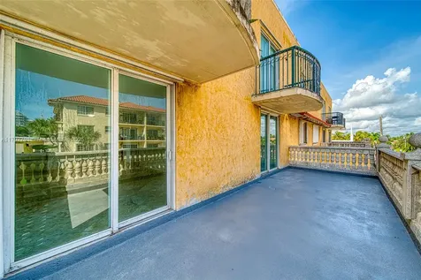 8888 Collins Avenue Surfside FL 33154