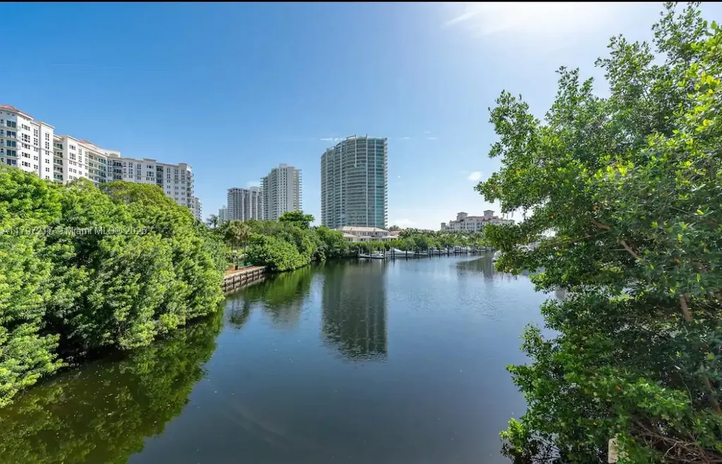 19999 E Country Club Drive Aventura FL 33180