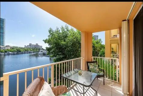 19999 E Country Club Drive Aventura FL 33180
