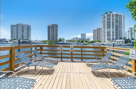 19999 E Country Club Drive Aventura FL 33180