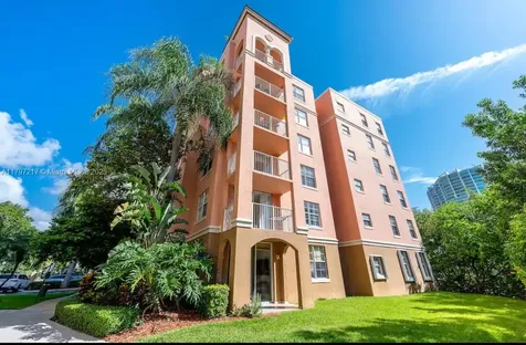 19999 E Country Club Drive Aventura FL 33180