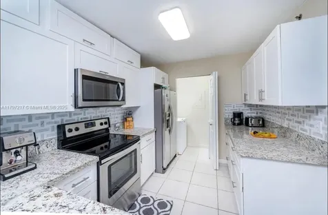 19999 E Country Club Drive Aventura FL 33180