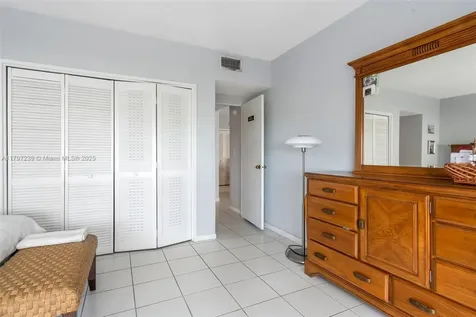 5601 Collins Avenue Miami Beach FL 33140