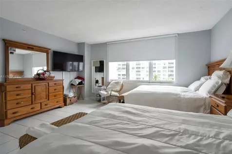 5601 Collins Avenue Miami Beach FL 33140