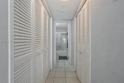 5601 Collins Avenue Miami Beach FL 33140