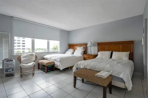 5601 Collins Avenue Miami Beach FL 33140