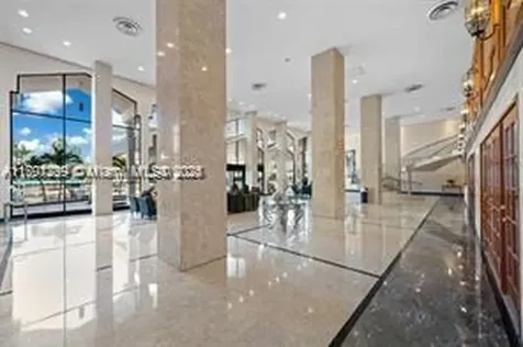 5601 Collins Avenue Miami Beach FL 33140