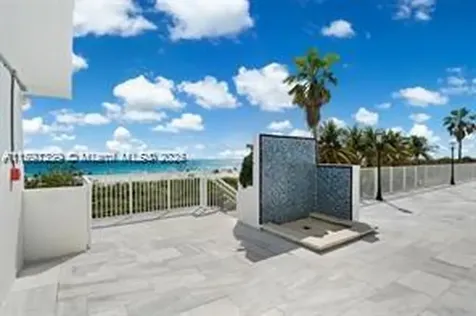 5601 Collins Avenue Miami Beach FL 33140