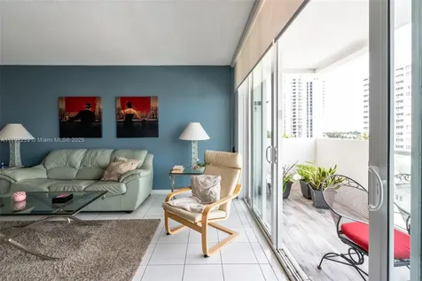 5601 Collins Avenue Miami Beach FL 33140