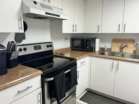 3300 NE 192nd Street Aventura FL 33180