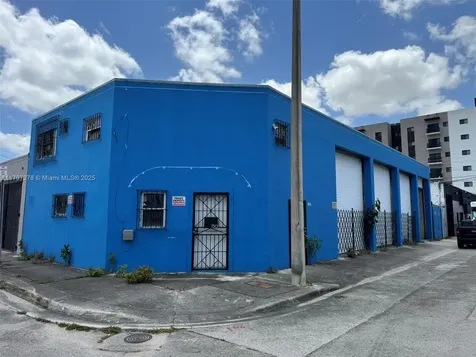 748 NW 24th Street Miami FL 33127