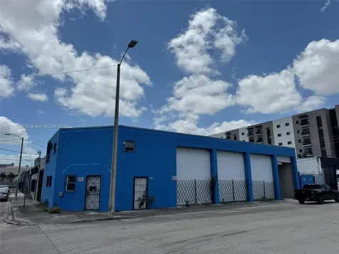 748 NW 24th Street Miami FL 33127