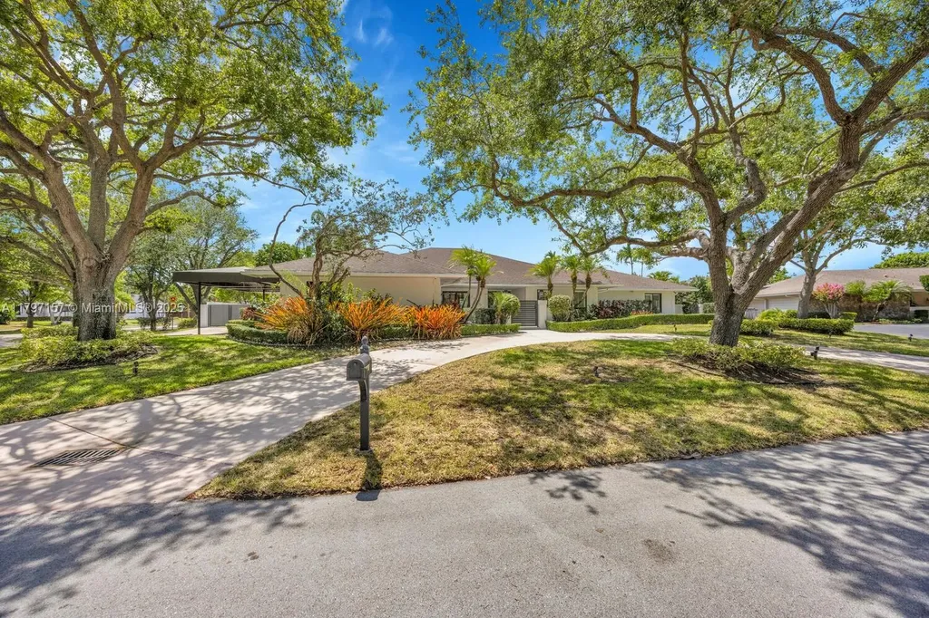 15920 SW 81st Avenue Palmetto Bay FL 33157
