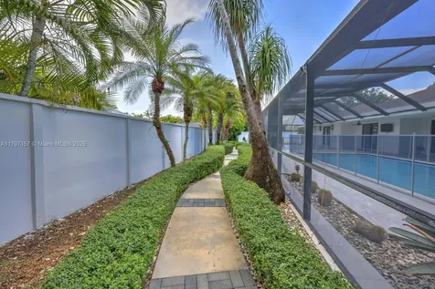 15920 SW 81st Avenue Palmetto Bay FL 33157