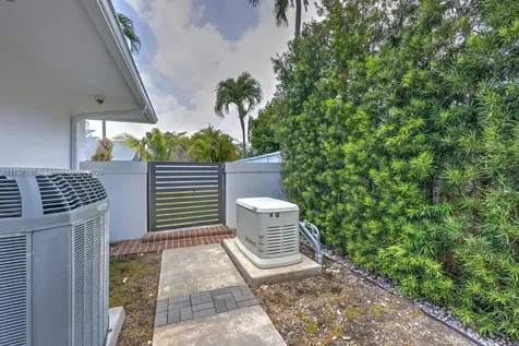 15920 SW 81st Avenue Palmetto Bay FL 33157