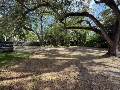 3850 Plaza Street Miami FL 33133