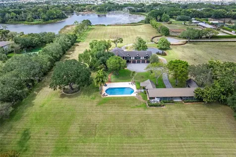 8700 Surrey Lane Boca Raton FL 33496