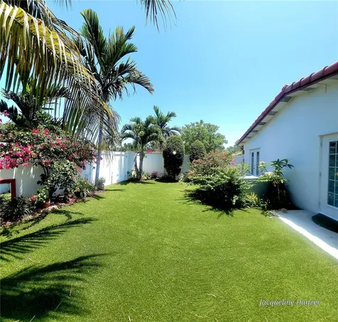 2241 NE 38th Street Lighthouse Point FL 33064