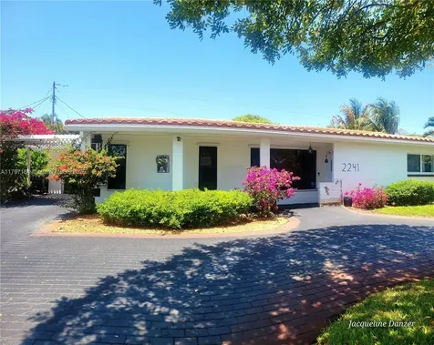 2241 NE 38th Street Lighthouse Point FL 33064